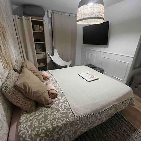 Holiday home Maison Entre Terre Et